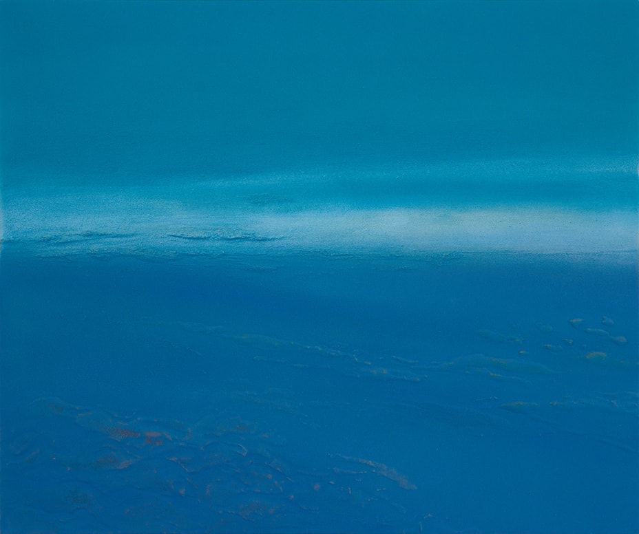 神の島に続く空